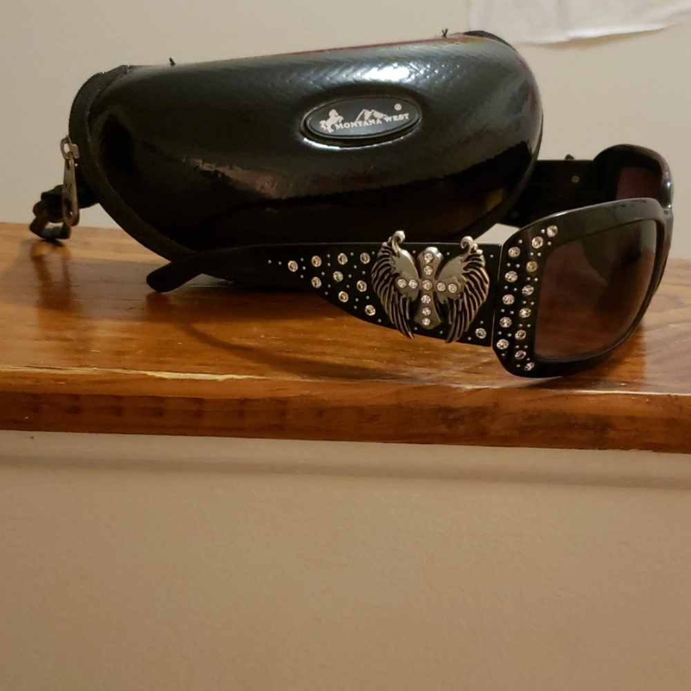 Cross and wing sunglasses